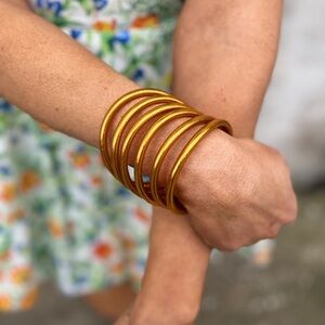 Set of 6 Gold BuDha Girl Bangles